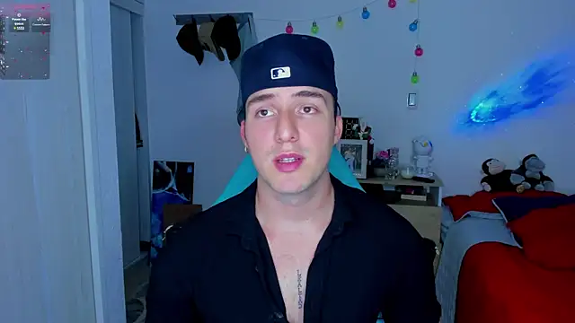 liam oficial02 online show from 01-21-25, 04:10