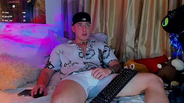 liam oficial02 online show from 09-12-25, 04:01