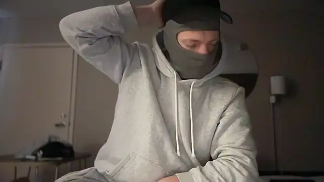 Snapshot of adamseed69 chatting on 01-11-26, 01:18 adamseed69 online show from 01-11-26, 01:18