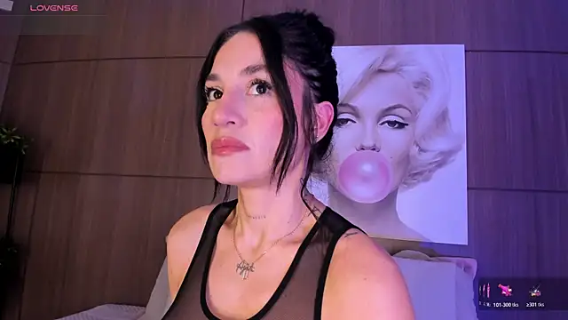 AgattaDuque online show from 11-28-25, 12:33