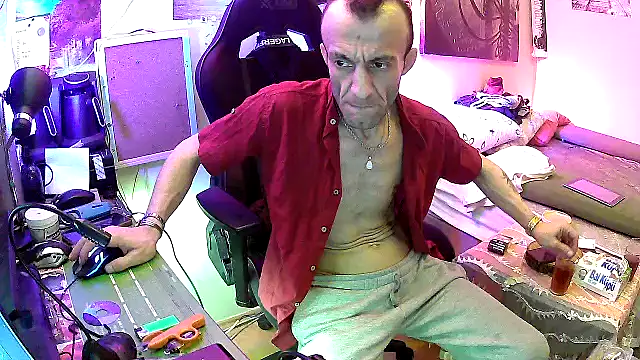 Aktorihann online show from 05-25-26, 06:34