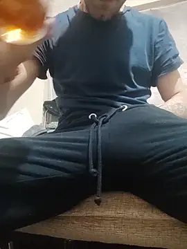 Aktorihann online show from 12-21-25, 12:35