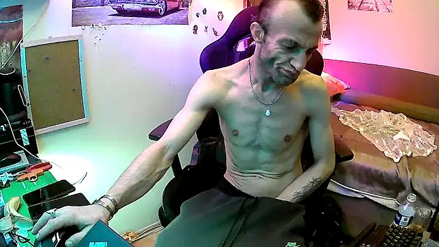 Aktorihann online show from 05-22-26, 11:58