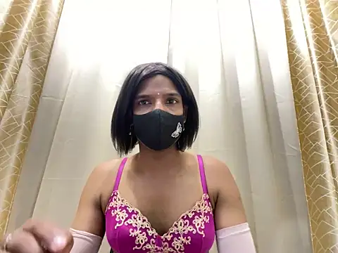 TransLisa7 online show from 06-17-26, 08:14