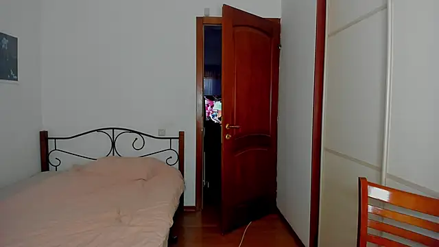 Patricia bloom online show from 11-06-25, 04:05