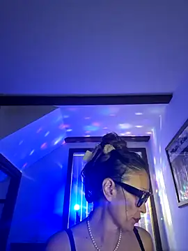 Snapshot of TheDime chatting on 03-02-25, 01:15 TheDime online show from 03-02-25, 01:15