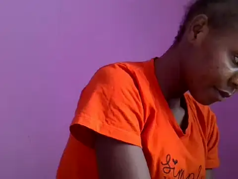 Snapshot of Cute_tamara chatting on 01-15-25, 08:20 Cute tamara online show from 01-15-25, 08:20