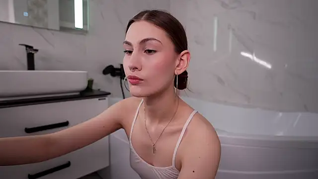 AlisaLore online show from 03-10-25, 07:33