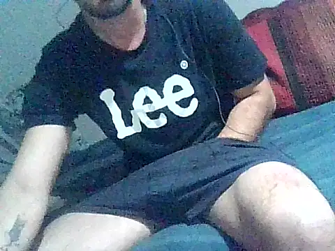 Snapshot of giorgakaci69 chatting on 10-08-25, 10:21 giorgakaci69 online show from 10-08-25, 10:21