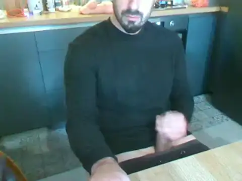 Snapshot of giorgakaci69 chatting on 12-02-24, 11:07 giorgakaci69 online show from 12-02-24, 11:07