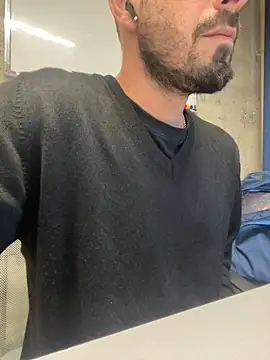 Snapshot of giorgakaci69 chatting on 09-22-25, 01:17 giorgakaci69 online show from 09-22-25, 01:17