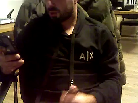 Snapshot of giorgakaci69 chatting on 01-22-25, 09:54 giorgakaci69 online show from 01-22-25, 09:54