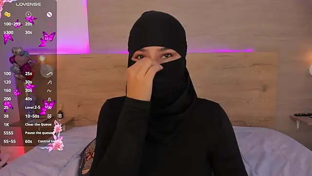 Snapshot of nashi_ra chatting on 02-13-26, 11:43 nashi ra online show from 02-13-26, 11:43