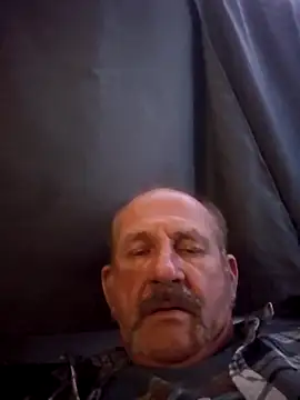 Snapshot of den-rock4u chatting on 03-13-25, 03:33 den-rock4u online show from 03-13-25, 03:33