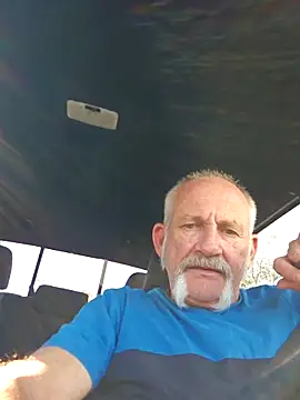 Snapshot of den-rock4u chatting on 11-25-25, 09:04 den-rock4u online show from 11-25-25, 09:04