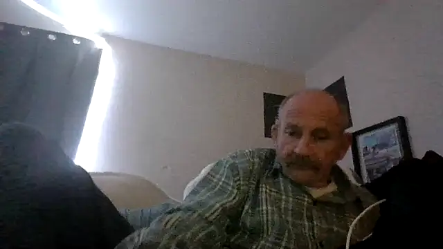 Snapshot of den-rock4u chatting on 05-13-26, 12:56 den-rock4u online show from 05-13-26, 12:56