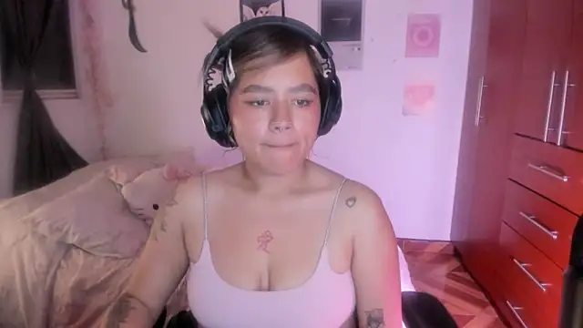 StephaniFox online show from 03-08-26, 02:04