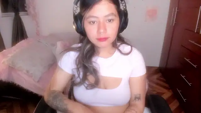 StephaniFox online show from 01-10-26, 01:45