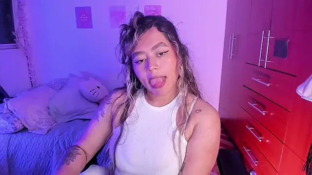 StephaniFox online show from 10-14-25, 11:14