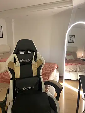 Dj scarlettmorreti online show from 09-23-25, 05:42