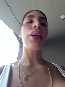 Snapshot of Dj_scarlettmorreti chatting on 05-24-26, 06:30 Dj scarlettmorreti online show from 05-24-26, 06:30