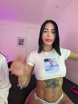 Snapshot of Dj_scarlettmorreti chatting on 05-18-26, 11:31 Dj scarlettmorreti online show from 05-18-26, 11:31