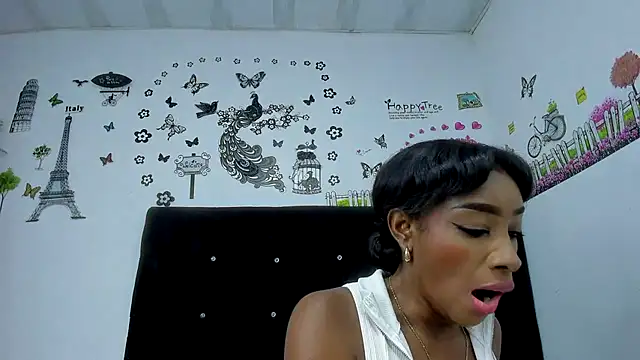 Snapshot of LariissaWilson chatting on 10-09-25, 04:35 LariissaWilson online show from 10-09-25, 04:35