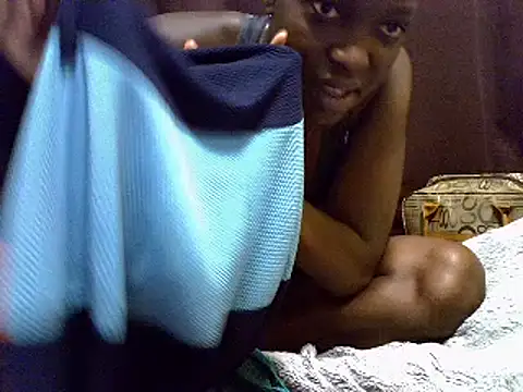 Snapshot of heather_savage chatting on 03-16-25, 01:17 heather savage online show from 03-16-25, 01:17