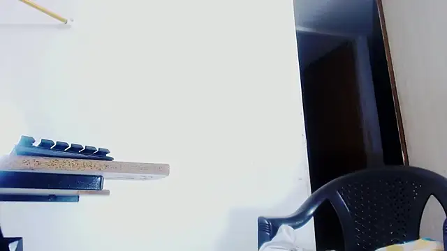Snapshot of taniabigxx chatting on 05-24-26, 04:45 taniabigxx online show from 05-24-26, 04:45