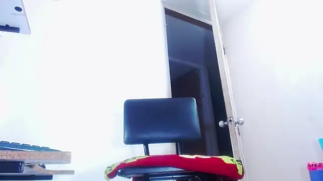 taniabigxx online show from 11-13-25, 07:56