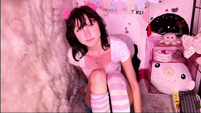 SweetLaumina online show from 03-21-26, 08:30