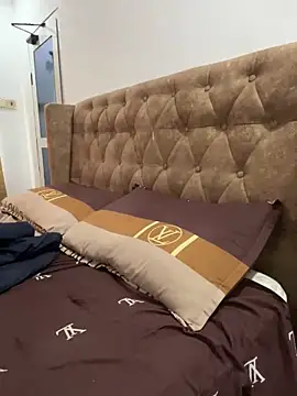 sknzy09 online show from 11-11-25, 04:35