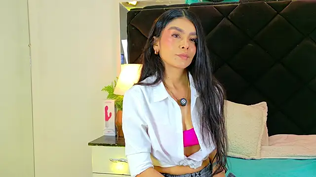 Holly Brensonexx  online show from 11-05-25, 01:14