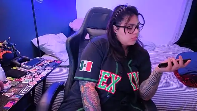 miacanela xo online show from 05-18-26, 12:44