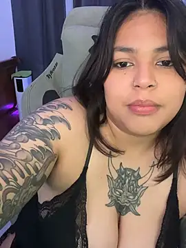 Snapshot of miacanela_xo chatting on 07-14-26, 01:27 miacanela xo online show from 07-14-26, 01:27