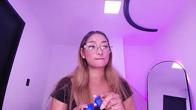 vale ross  online show from 12-16-25, 03:11