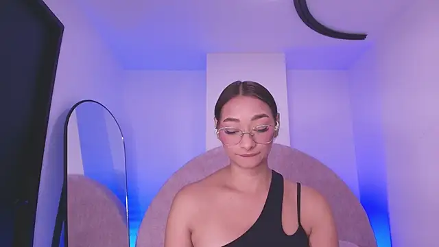 vale ross  online show from 03-28-26, 03:07