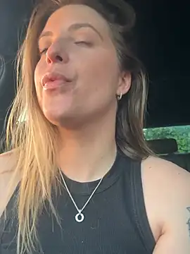 LiliMorganxxx online show from 04-04-26, 05:30