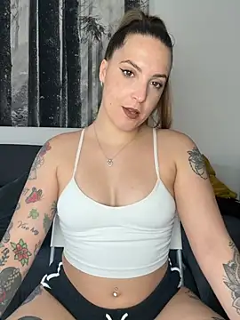LiliMorganxxx online show from 07-24-26, 02:46