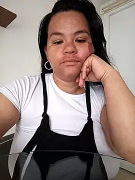 Julieta-tits online show from 04-13-26, 11:36