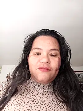 Julieta-tits online show from 04-14-26, 02:33