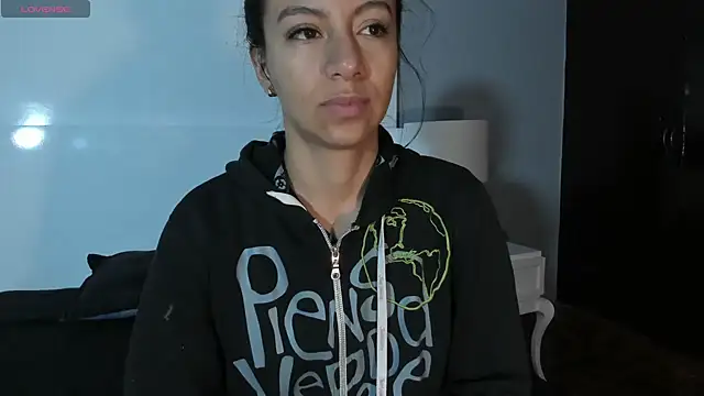 Tamaraakins online show from 11-18-25, 12:30