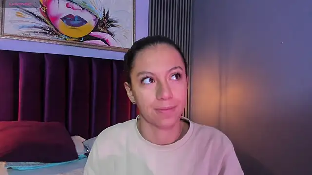 Tamaraakins online show from 12-17-25, 12:32