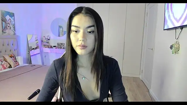 Shineel online show from 10-25-25, 01:12