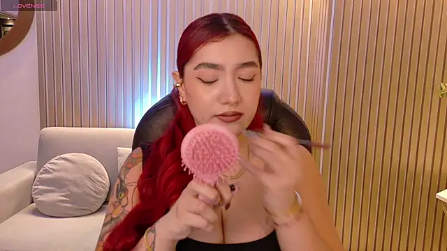 ViolettCastel online show from 11-04-25, 07:28