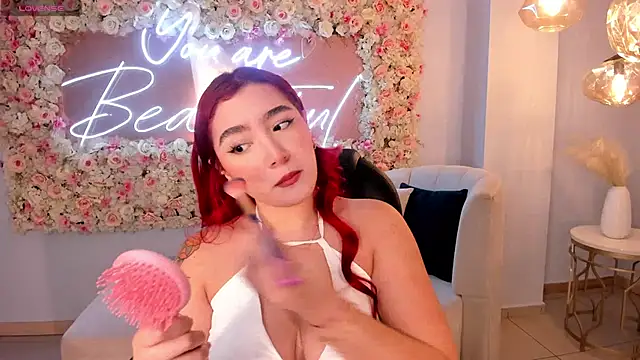 ViolettCastel online show from 09-21-25, 05:40