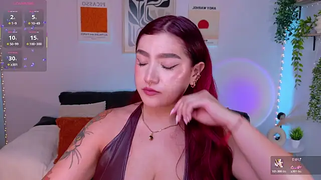 Snapshot of ViolettCastel chatting on 06-25-26, 12:19 ViolettCastel online show from 06-25-26, 12:19