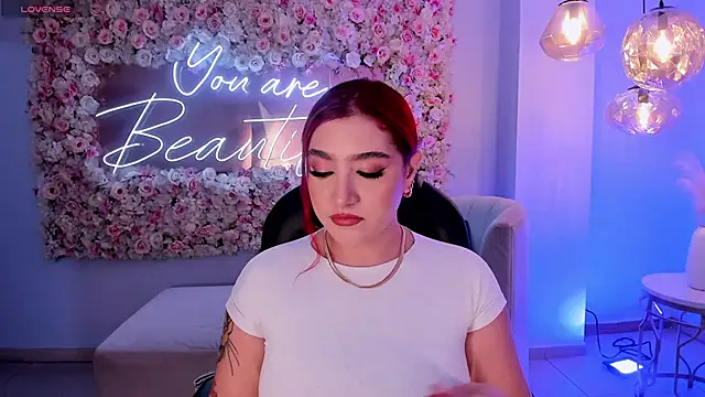 ViolettCastel online show from 09-22-25, 06:25