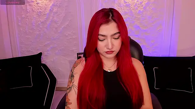 ViolettCastel online show from 10-18-25, 07:05