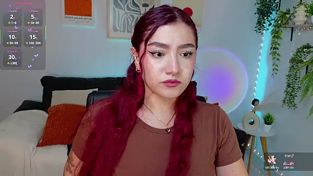 Snapshot of ViolettCastel chatting on 06-30-26, 12:21 ViolettCastel online show from 06-30-26, 12:21